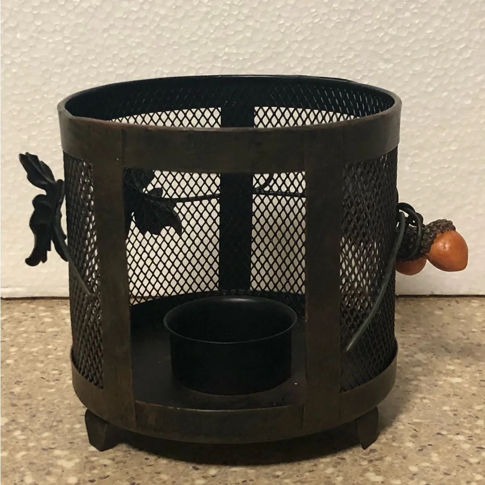 Yankee Candle Metal/Mesh Candle Holder with Autumn Leaf & Acorn Accent